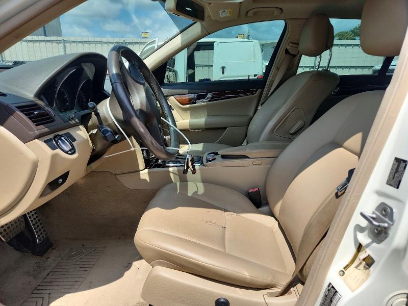 58540836 :رقم المزاد ، WDDGF5EB5AR096747 vin ، 2010 Mercedes-benz C مزاد بيع