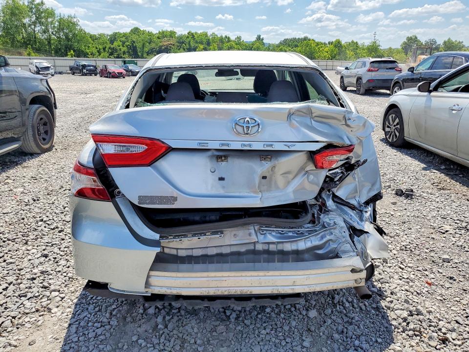 Продаж на аукціоні авто 2018 Toyota Camry, vin: 4T1B11HK9JU552880, номер лоту: 55407936