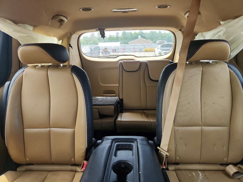56396776 :رقم المزاد ، KNDMC5C11H6336632 vin ، 2017 Kia Sedona مزاد بيع
