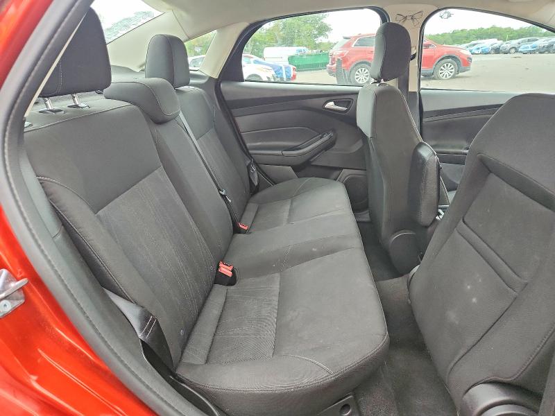 57725036 :رقم المزاد ، 1FADP3FEXJL281800 vin ، 2018 Ford Focus مزاد بيع