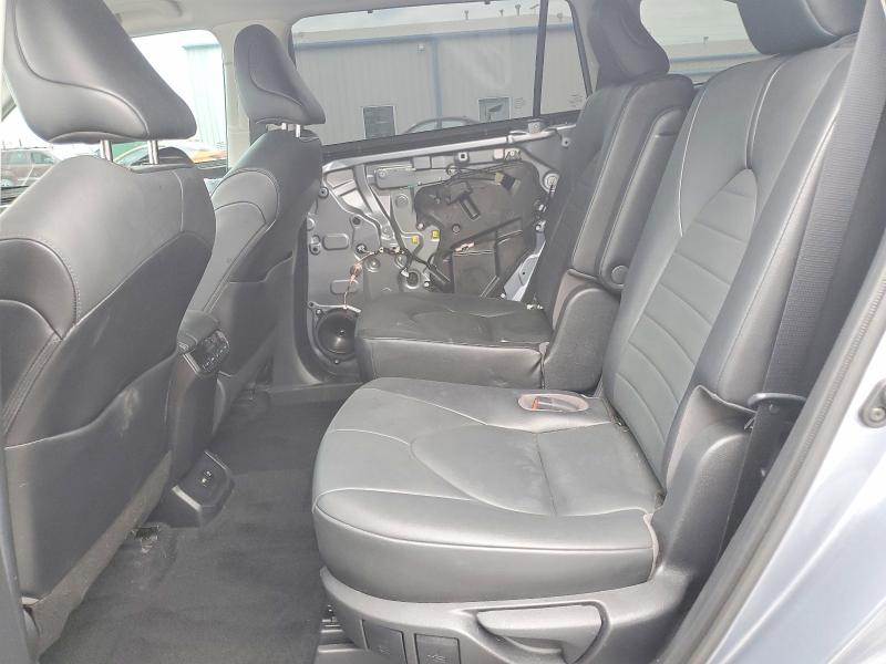 Продаж на аукціоні авто 2021 Toyt Highlander, vin: 5TDGZRAH2MS048227, номер лоту: 57046316