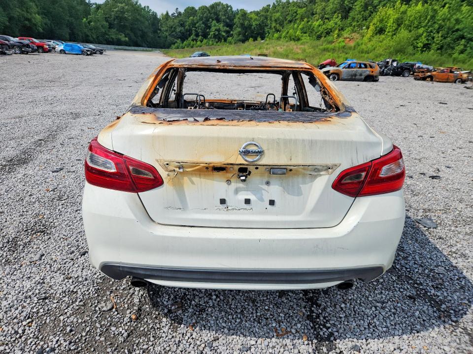 2017 Nissan Altima მანქანა იყიდება აუქციონზე, vin: 1N4AL3AP3HC292333, აუქციონის ნომერი: 58421386