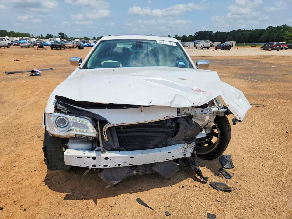 2017 Chrysler 300c მანქანა იყიდება აუქციონზე, vin: 2C3CCAEG1HH645820, აუქციონის ნომერი: 58411726
