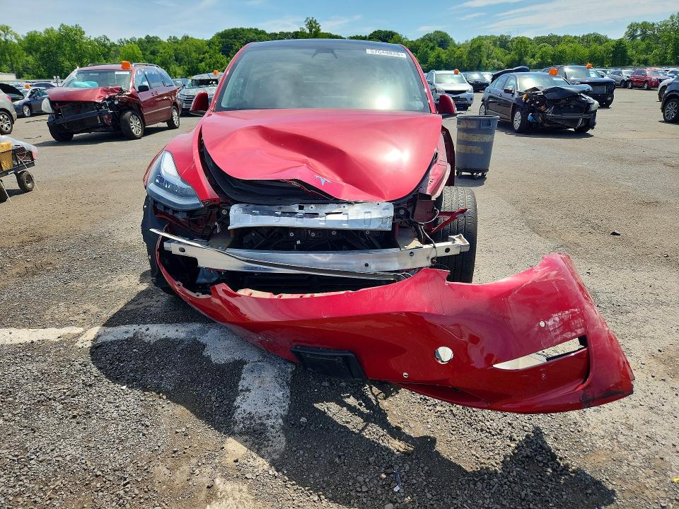 57649826 :رقم المزاد ، 7SAYGDEE4NF331427 vin ، 2022 Tesla Model Y مزاد بيع