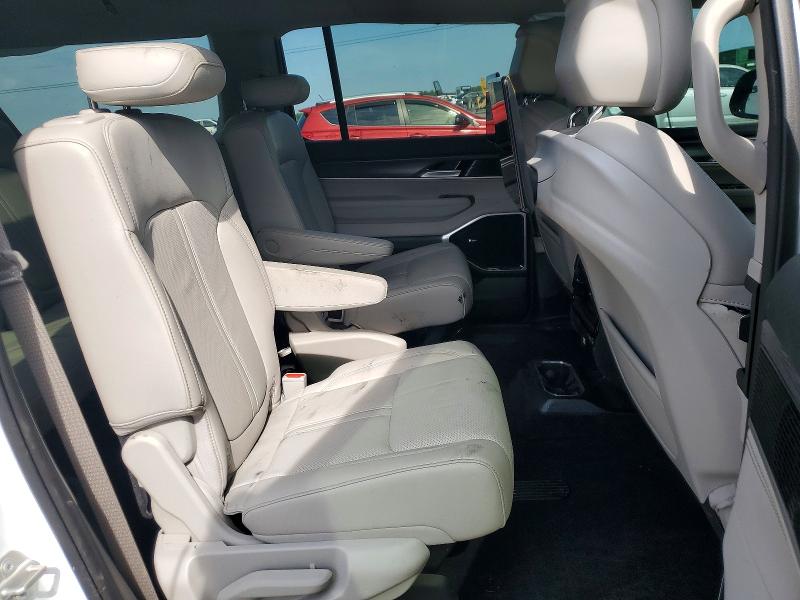 Продажа на аукционе авто 2024 Jeep Wagoneer, vin: 1C4SJSDP5RS146985, номер лота: 55924776