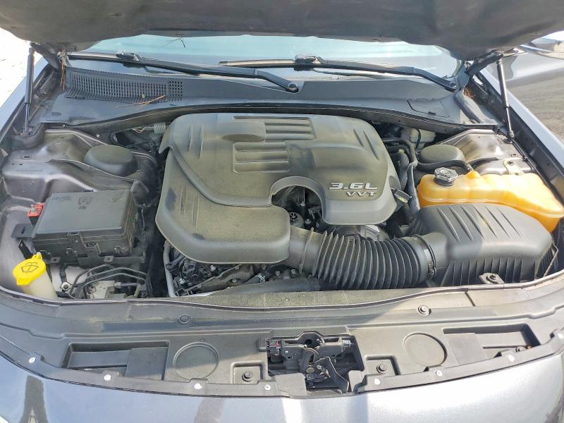 58912446 :رقم المزاد ، 2C3CCAEGXFH749395 vin ، 2015 Chrysler 300c مزاد بيع