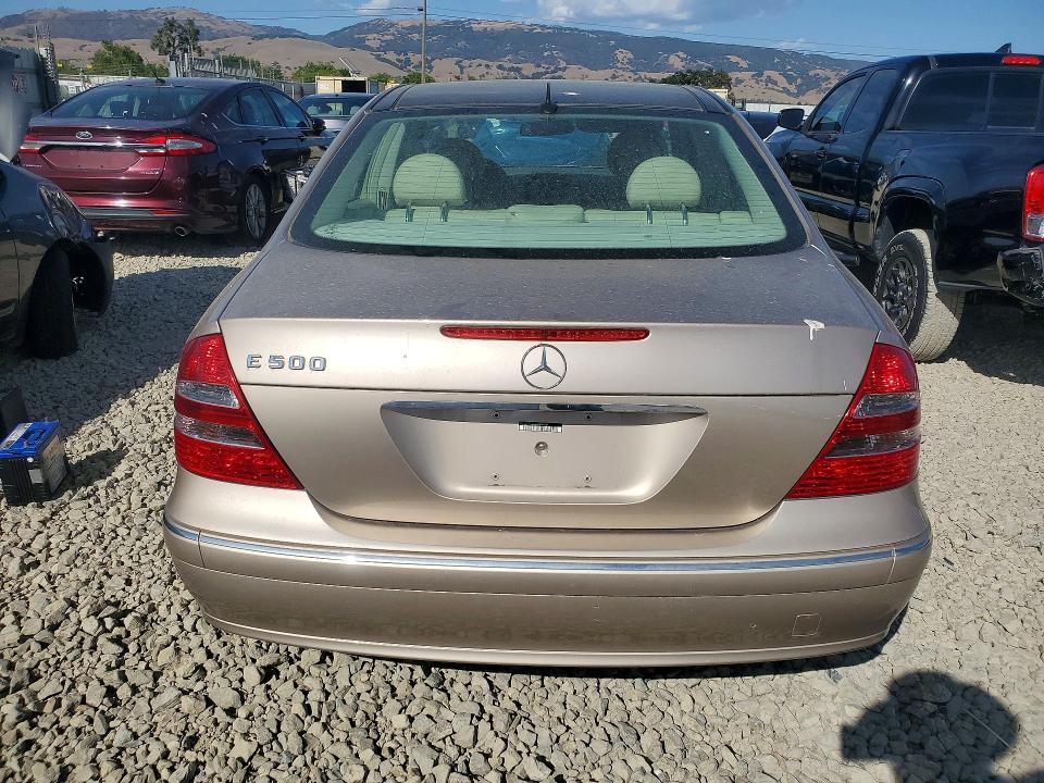 2003 Mercedes-benz E მანქანა იყიდება აუქციონზე, vin: WDBUF70J23A350180, აუქციონის ნომერი: 58811716