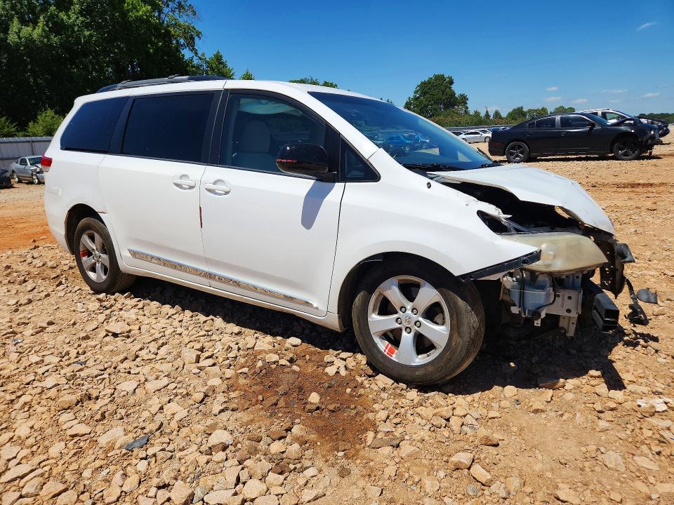 Aukcja sprzedaży 2014 Toyota Sienna, vin: 5TDKK3DC6ES430127, numer aukcji: 56609676