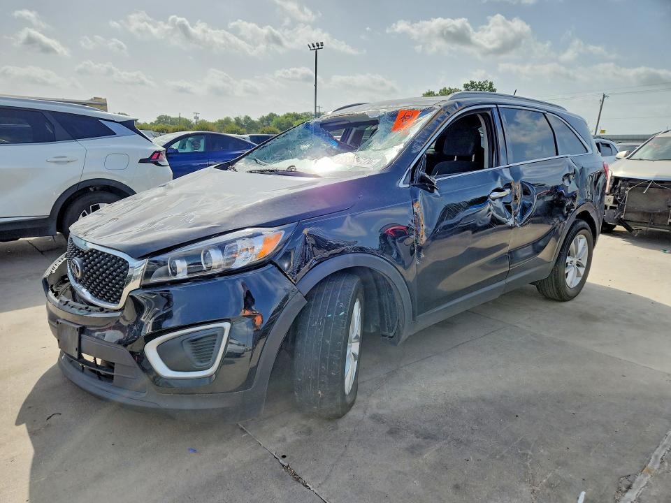58840476 :رقم المزاد ، 5XYPG4A3XHG220617 vin ، 2017 Kia Sorento مزاد بيع