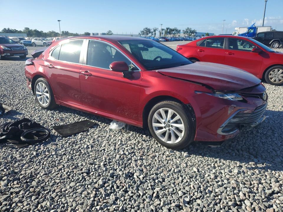 Auction sale of the 2022 Toyota Camry, vin: 4T1C11AK8NU685764, lot number: 55564016