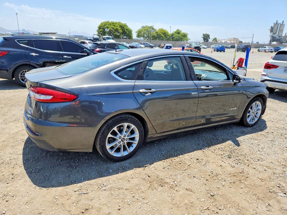 Продажа на аукционе авто 2019 Ford Fusion, vin: 3FA6P0MU0KR175490, номер лота: 57333996