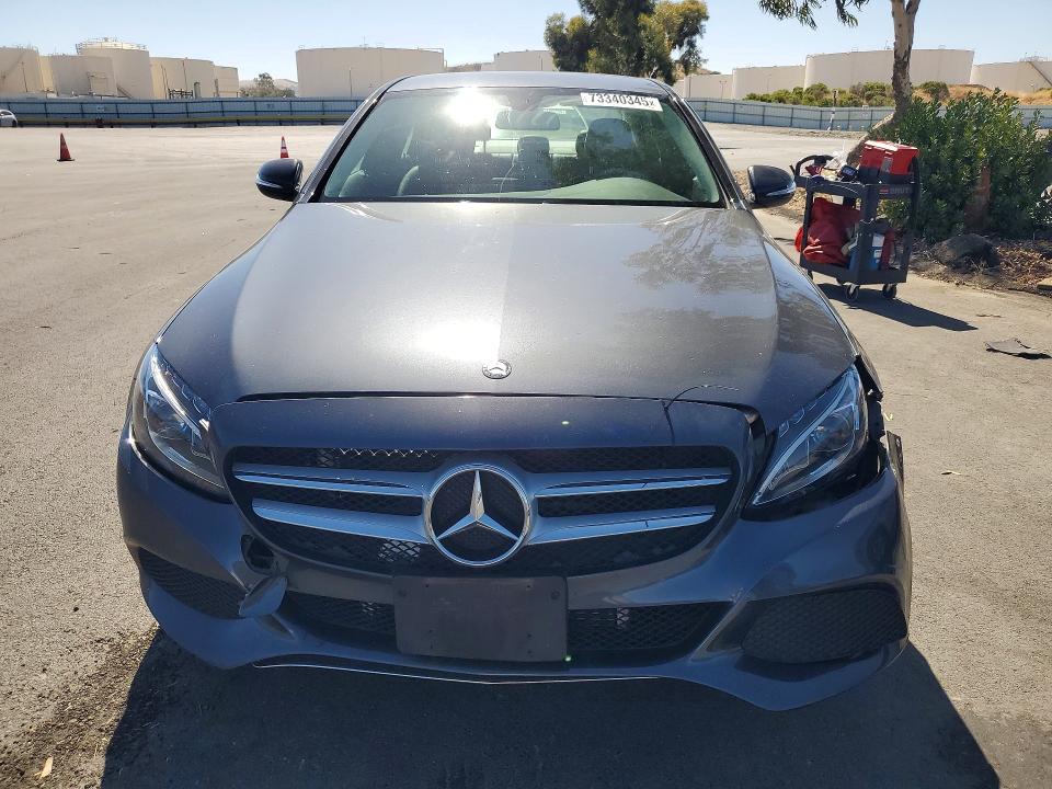2015 Mercedes-benz C მანქანა იყიდება აუქციონზე, vin: 55SWF4KB2FU026039, აუქციონის ნომერი: 73340345