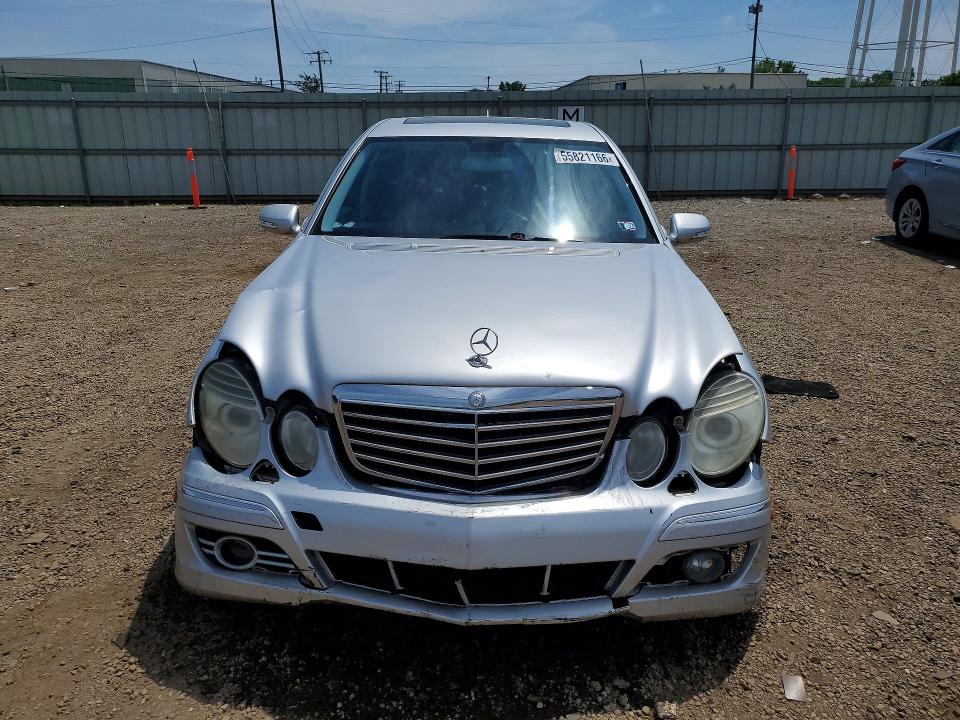 55821166 :رقم المزاد ، WDBUF87X98B208684 vin ، 2008 Mercedes-benz E مزاد بيع