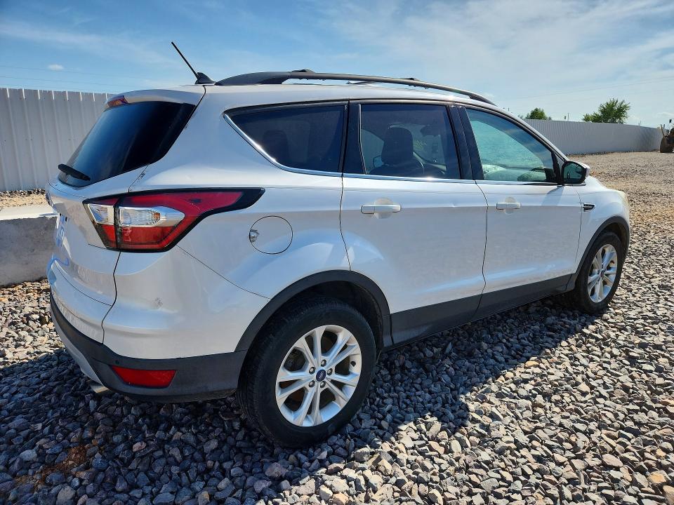 2018 Ford Escape მანქანა იყიდება აუქციონზე, vin: 1FMCU9HD4JUA38866, აუქციონის ნომერი: 54451216