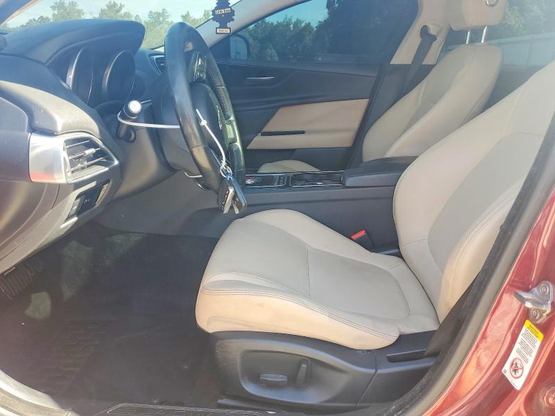 56810646 :رقم المزاد ، SAJAR4BG4HA974230 vin ، 2017 Jaguar Xe مزاد بيع