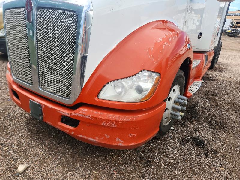 57720096 :رقم المزاد ، 1XKYDP9X3GJ444546 vin ، 2016 Kenworth Kenworth مزاد بيع
