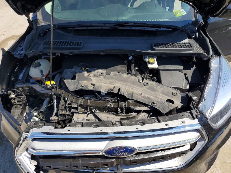 56321546 :رقم المزاد ، 1FMCU9GD7HUC17219 vin ، 2017 Ford Escape مزاد بيع