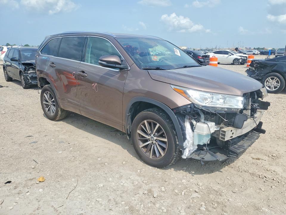 Aukcja sprzedaży 2018 Toyota Highlander, vin: 5TDJZRFH2JS882556, numer aukcji: 57956186