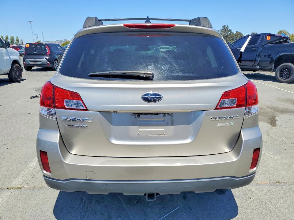 Auction sale of the 2014 Subaru Outback, vin: 4S4BRBLC5E3325695, lot number: 58157486