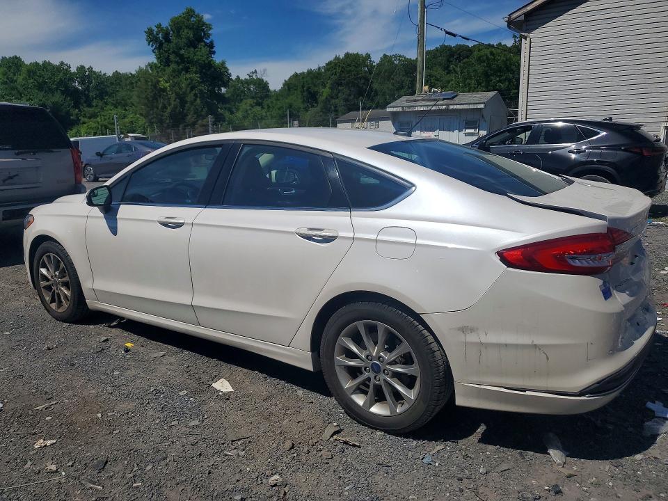 57573626 :رقم المزاد ، 3FA6P0H7XHR221792 vin ، 2017 Ford Fusion مزاد بيع