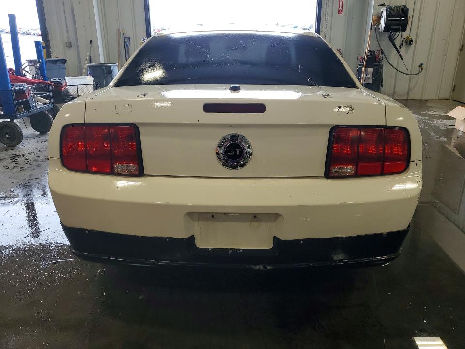 58907506 :رقم المزاد ، 1ZVHT82HX85184256 vin ، 2008 Ford Mustang مزاد بيع