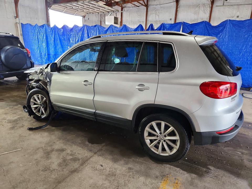 56521856 :رقم المزاد ، WVGRV7AX8HW508024 vin ، 2017 Volkswagen Tiguan مزاد بيع