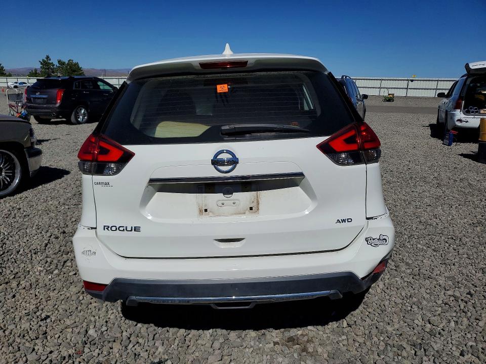 56047606 :رقم المزاد ، KNMAT2MV3HP514702 vin ، 2017 Nissan Rogue مزاد بيع