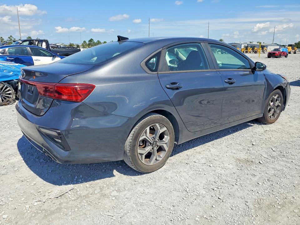 2020 Kia Forte მანქანა იყიდება აუქციონზე, vin: 3KPF24AD9LE167904, აუქციონის ნომერი: 58401256