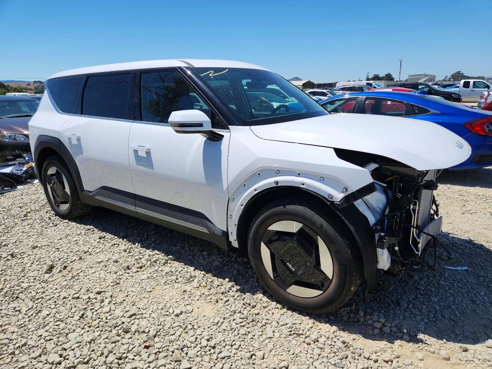 57571956 :رقم المزاد ، 5XYAB5S13TG004091 vin ، 2026 Kia Ev9 مزاد بيع