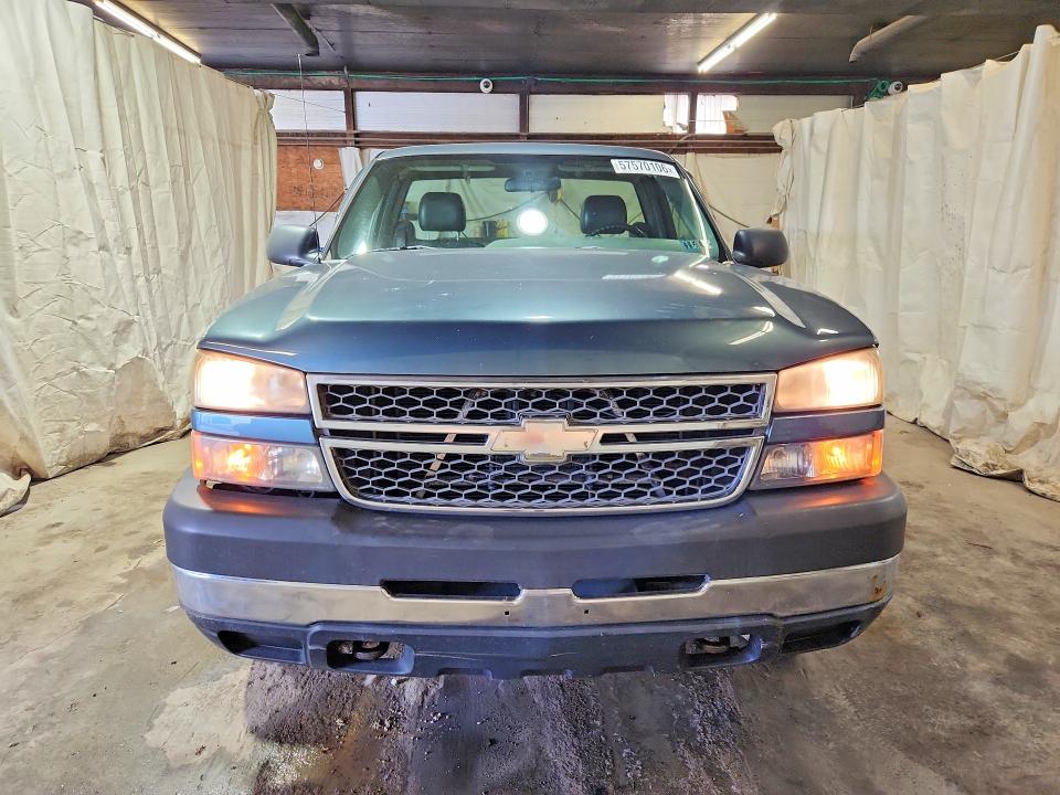 57570106 :رقم المزاد ، 1GCHK24U96E121756 vin ، 2006 Chevrolet Silverado مزاد بيع
