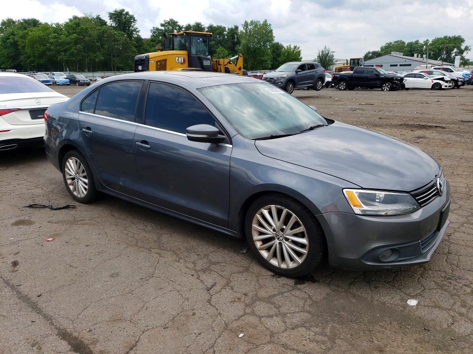 2011 Volkswagen Jetta მანქანა იყიდება აუქციონზე, vin: 3VWLZ7AJ4BM371226, აუქციონის ნომერი: 58550946