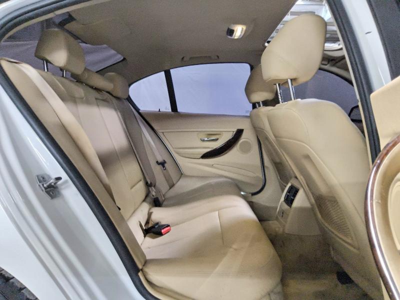 2015 Bmw 328 მანქანა იყიდება აუქციონზე, vin: WBA3C1C56FK119229, აუქციონის ნომერი: 57681426