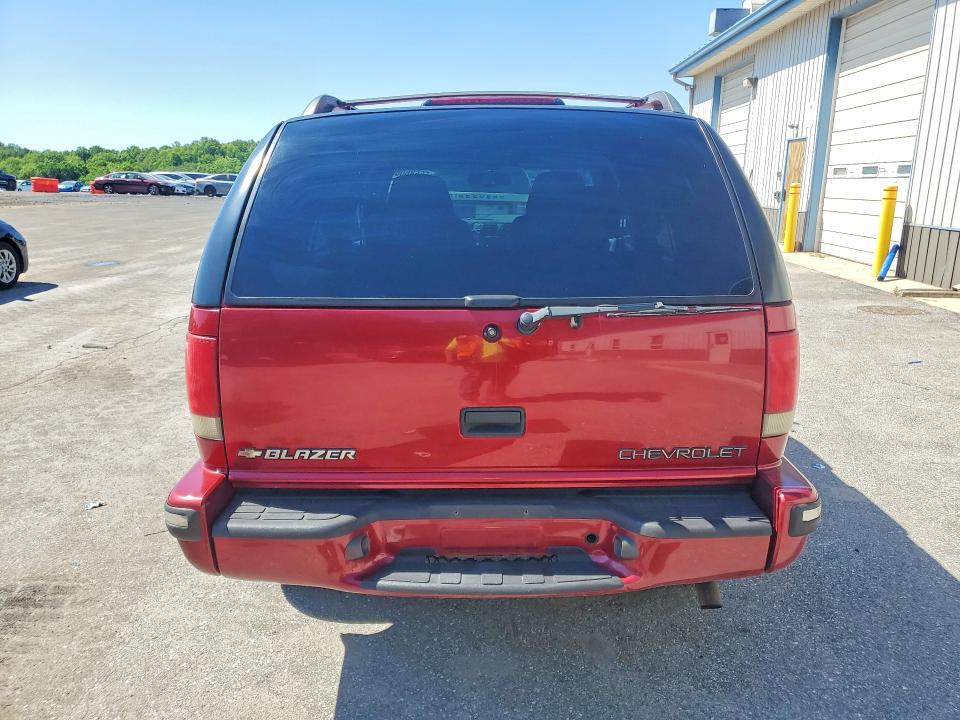 55686086 :رقم المزاد ، 1GNDT13W7W2121692 vin ، 1998 Chevrolet Blazer مزاد بيع