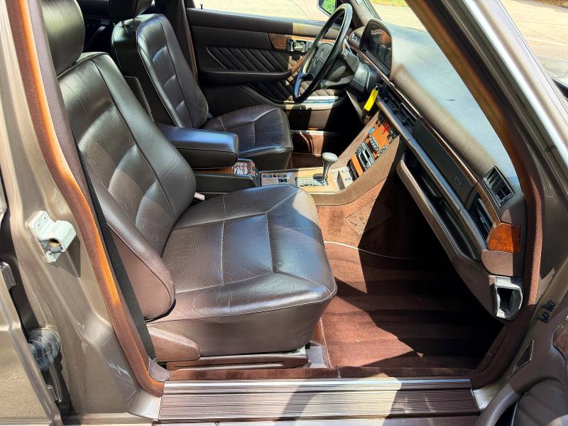 Продажа на аукционе авто 1989 Mercedes-benz 560, vin: WDBCA39E7KA453036, номер лота: 56368296