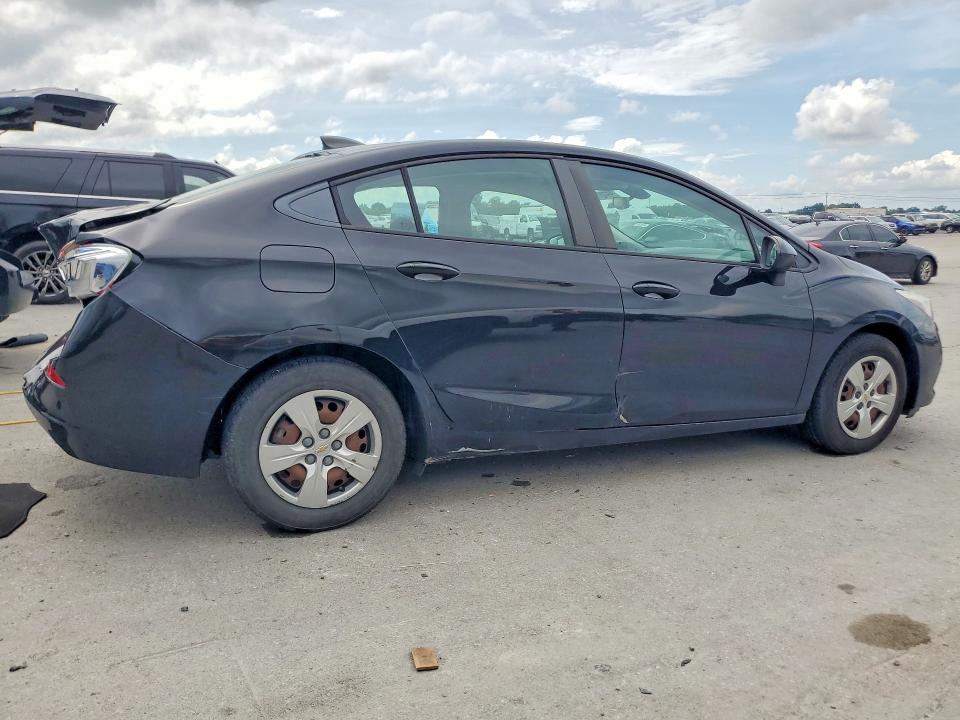 55727926 :رقم المزاد ، 1G1BC5SM9H7144543 vin ، 2017 Chevrolet Cruze مزاد بيع