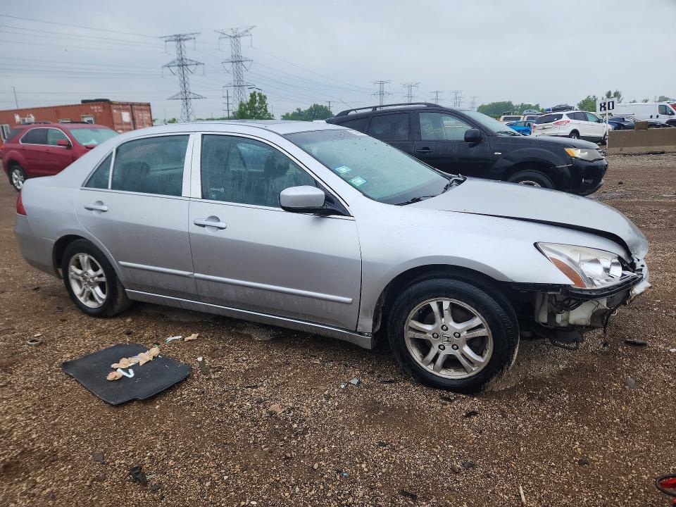 55888396 :رقم المزاد ، 1HGCM56707A004963 vin ، 2007 Honda Accord مزاد بيع