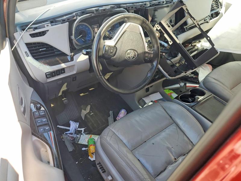 55569276 :رقم المزاد ، 5TDYZ3DC3HS886726 vin ، 2017 Toyota Sienna مزاد بيع