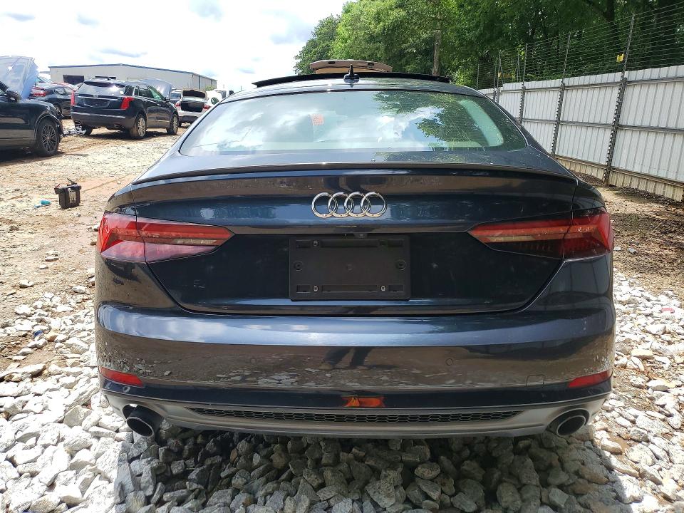 57942666 :رقم المزاد ، WAUENCF59JA015102 vin ، 2018 Audi A5 مزاد بيع