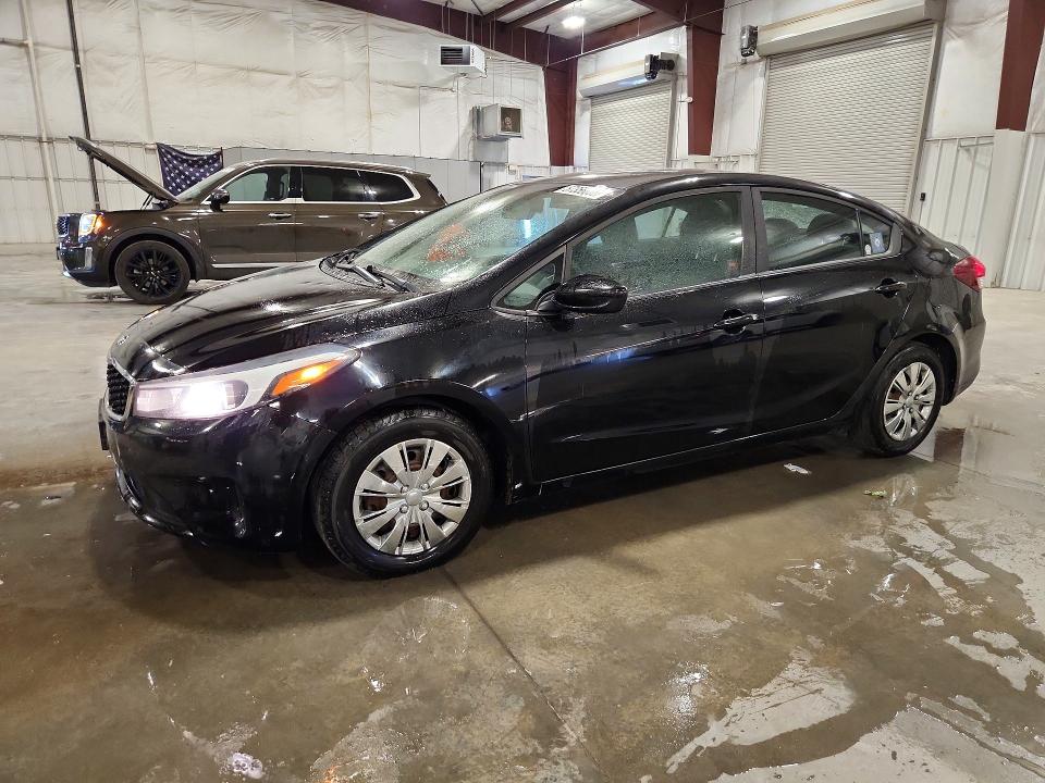 57356086 :رقم المزاد ، 3KPFL4A74JE164011 vin ، 2018 Kia Forte مزاد بيع