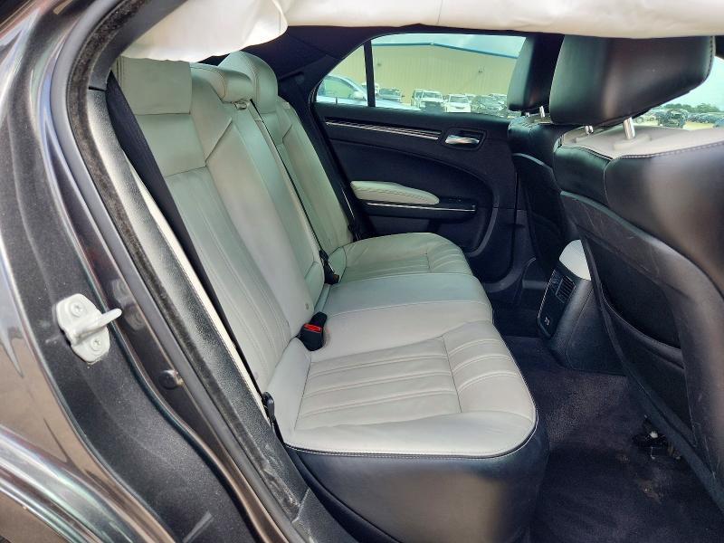 57077286 :رقم المزاد ، 2C3CCABG8JH142988 vin ، 2018 Chrysler 300 مزاد بيع