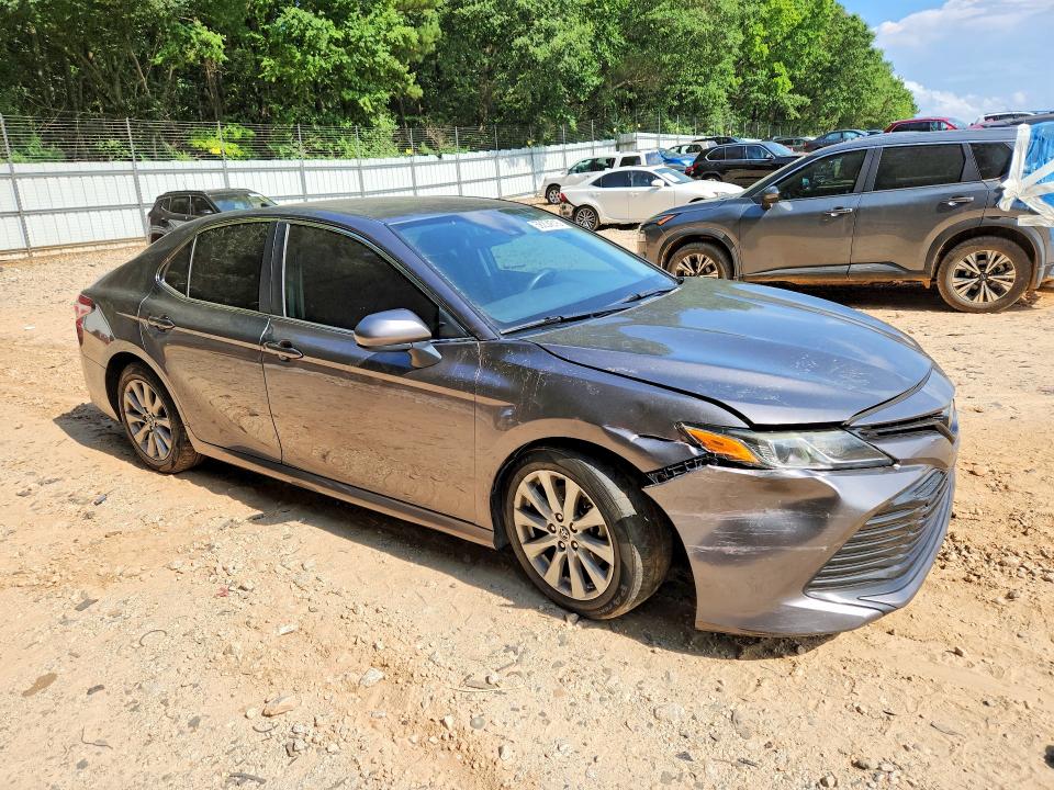 58204516 :رقم المزاد ، 4T1B11HK0KU753939 vin ، 2019 Toyota Camry مزاد بيع