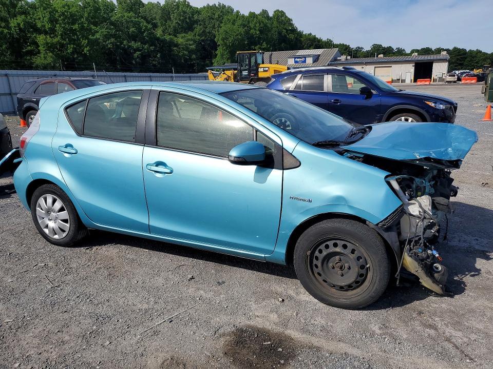 57968166 :رقم المزاد ، JTDKDTB30E1084375 vin ، 2014 Toyota Prius C مزاد بيع