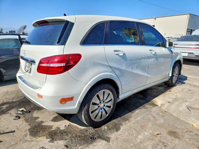 2016 Mercedes-benz B მანქანა იყიდება აუქციონზე, vin: WDDVP9AB3GJ009002, აუქციონის ნომერი: 55671206
