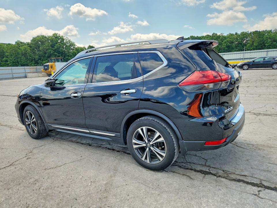 2017 Nissan Rogue მანქანა იყიდება აუქციონზე, vin: 5N1AT2MT5HC818955, აუქციონის ნომერი: 55561856