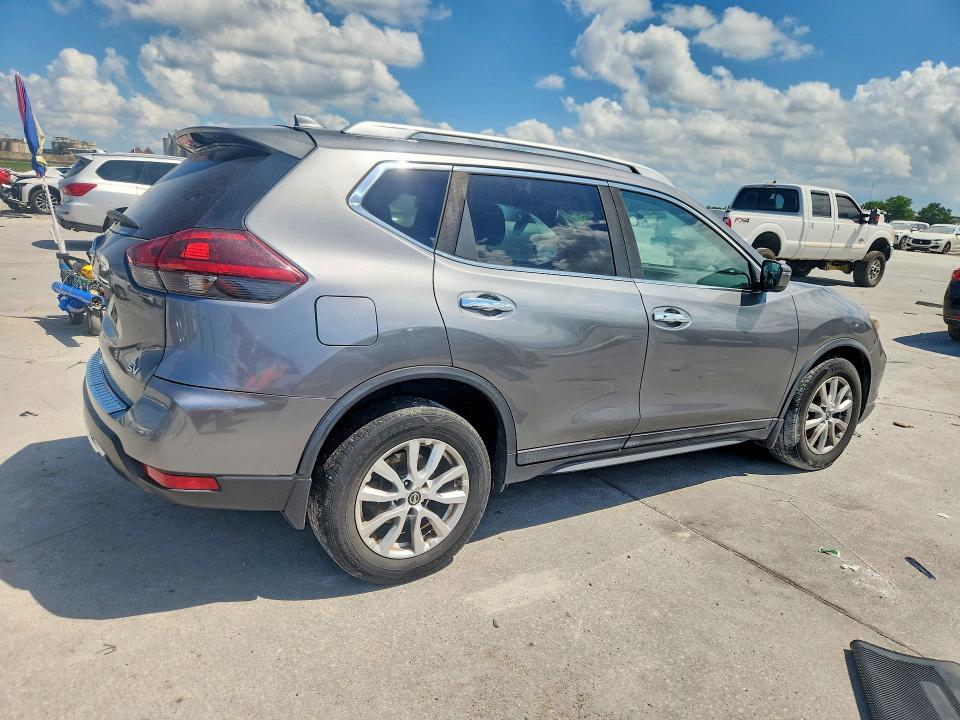 2018 Nissan Rogue მანქანა იყიდება აუქციონზე, vin: 5N1AT2MT2JC713666, აუქციონის ნომერი: 57154376