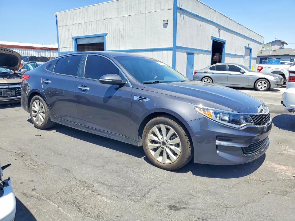 2017 Kia Optima მანქანა იყიდება აუქციონზე, vin: 5XXGT4L36HG122228, აუქციონის ნომერი: 57607306