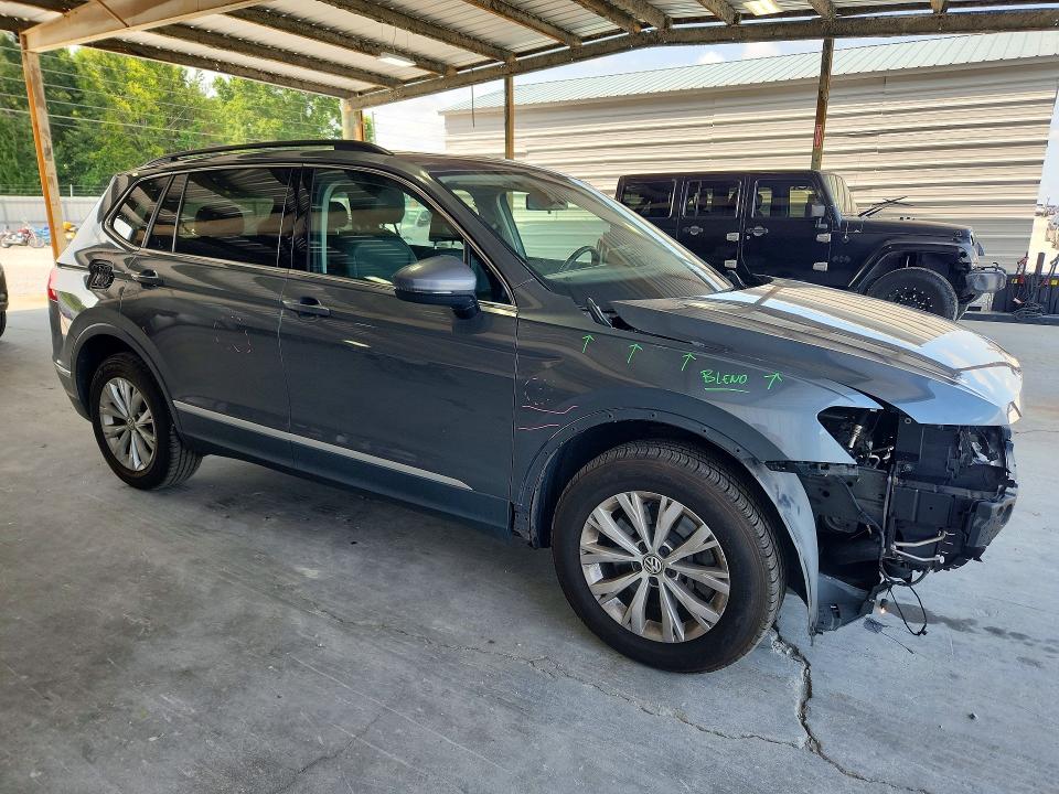 2018 Volkswagen Tiguan მანქანა იყიდება აუქციონზე, vin: 3VV2B7AX2JM061812, აუქციონის ნომერი: 59086806