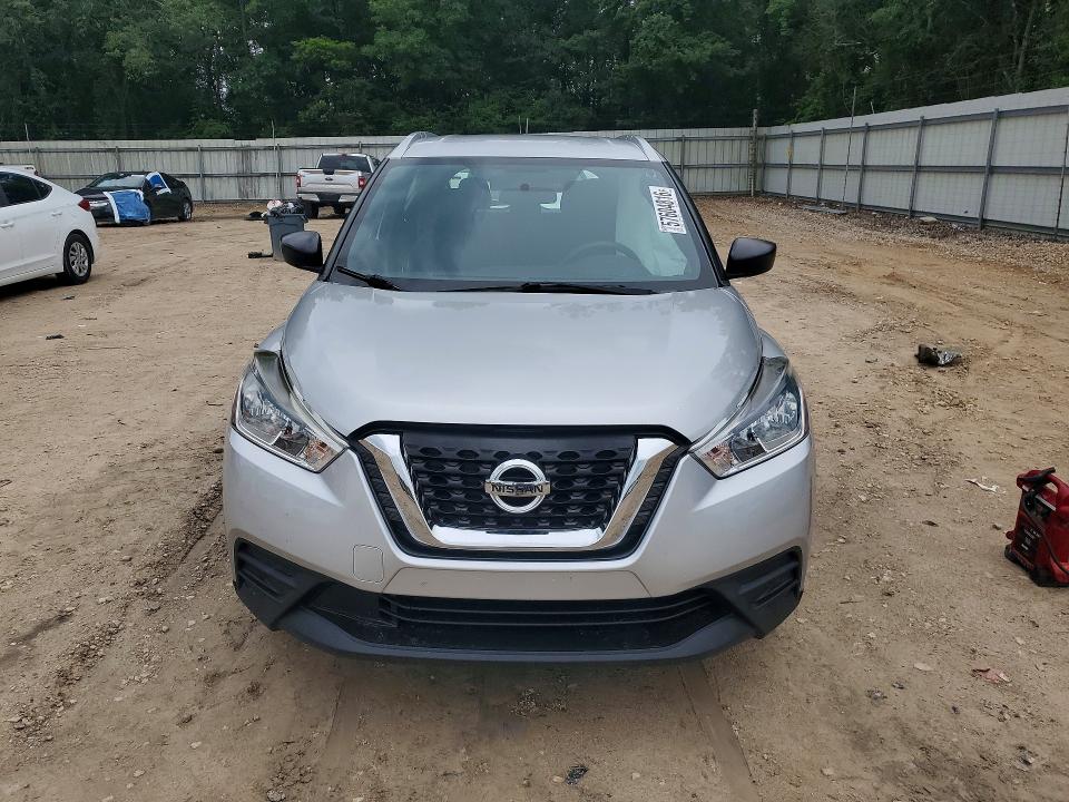 Продаж на аукціоні авто 2018 Nissan Kicks, vin: 3N1CP5CUXJL544159, номер лоту: 57604816