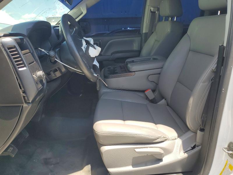 56702856 :رقم المزاد ، 1GCRCNEH8JZ283593 vin ، 2018 Chevrolet Silverado مزاد بيع