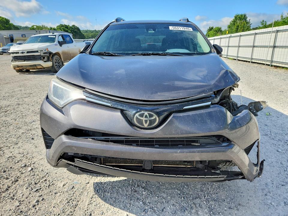 56311946 :رقم المزاد ، 2T3ZFREV0JW452137 vin ، 2018 Toyota Rav4 مزاد بيع
